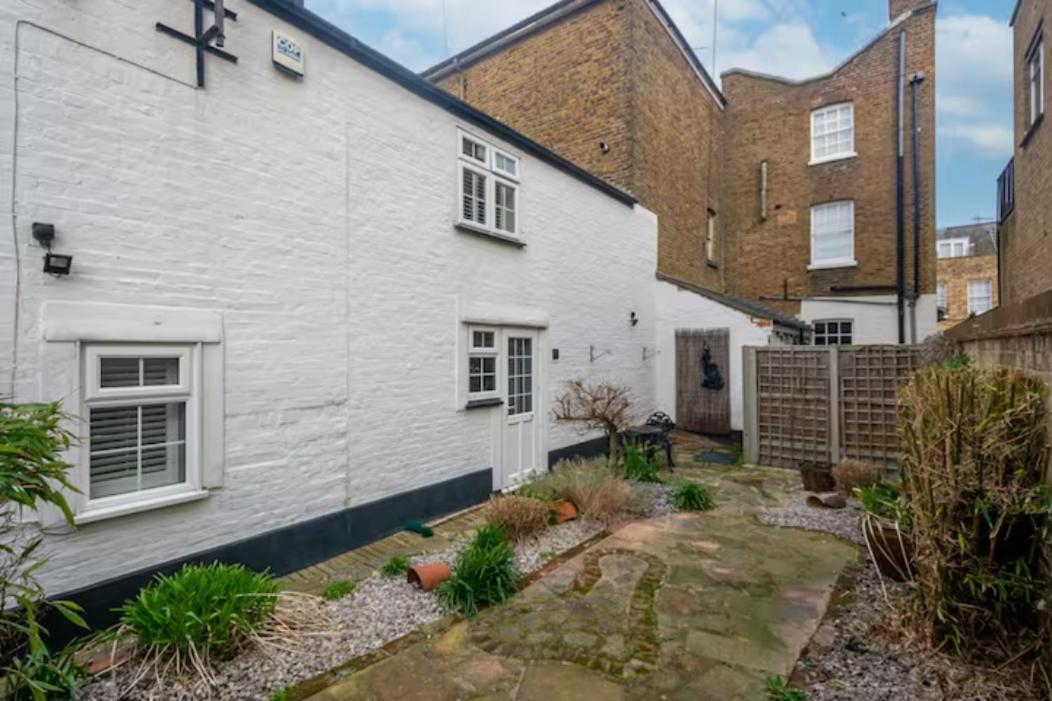 Two Bedroom Private Cottage With Private Parking Just By The Sea Herne Bay Exterior photo
