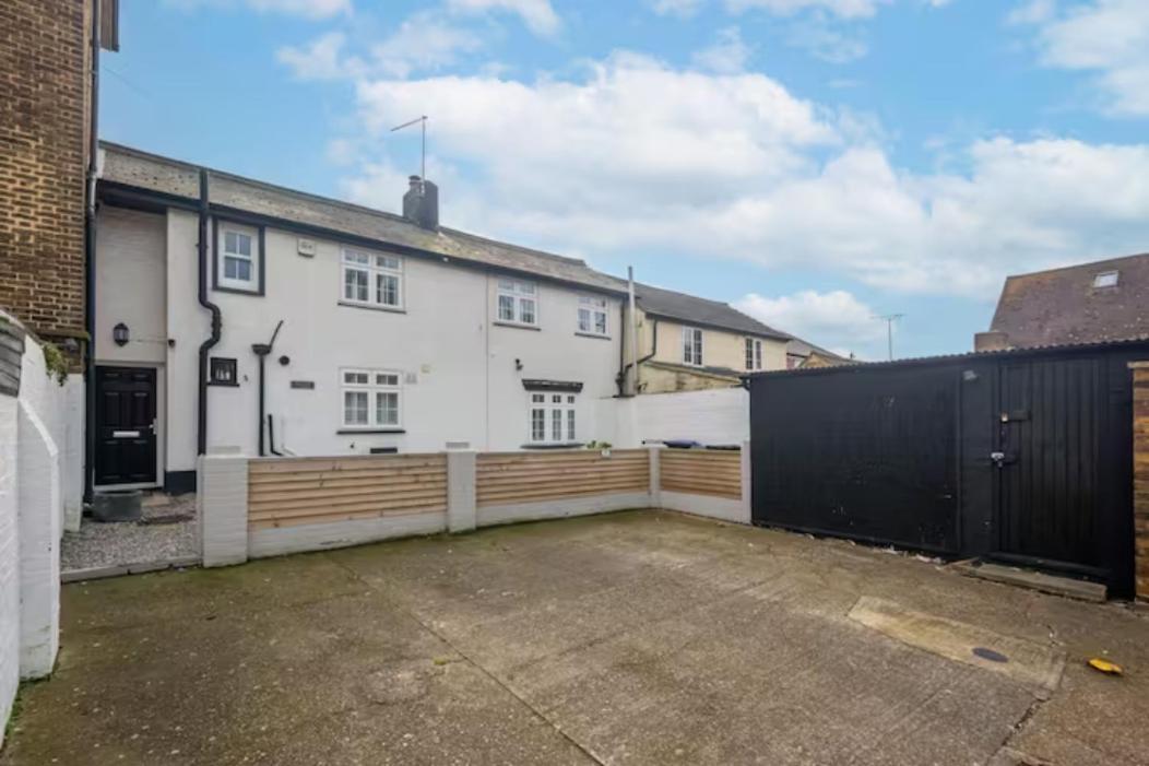 Two Bedroom Private Cottage With Private Parking Just By The Sea Herne Bay Exterior photo